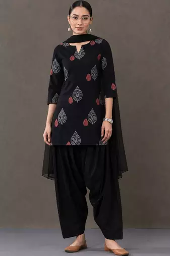 tailored women ethnic motifs printed regular cotton kurta with patiala & with dupatta