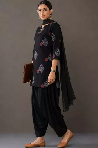 tailored women ethnic motifs printed regular cotton kurta with patiala & with dupatta