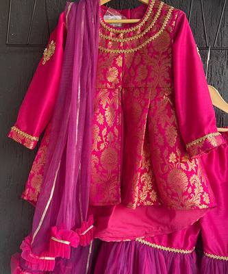 Fuchsia pink woven brocade sharara set 4