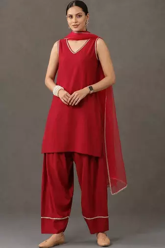 formal women regular kurta with patiala & with dupatta