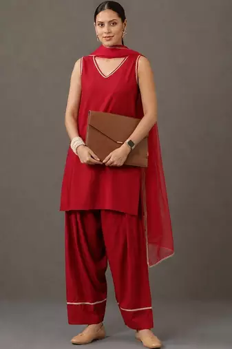 formal women regular kurta with patiala & with dupatta