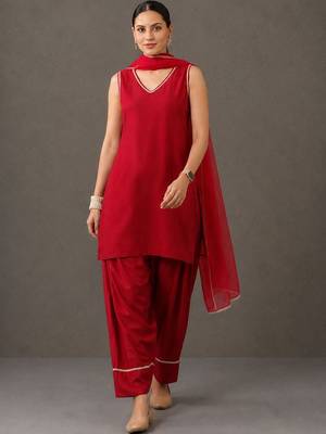 formal women regular kurta with patiala & with dupatta 7