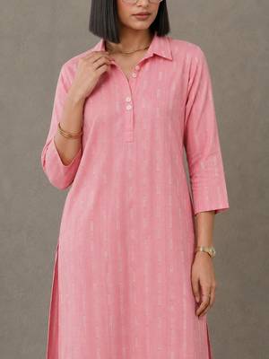 tailored women printed kurta with trousers 3