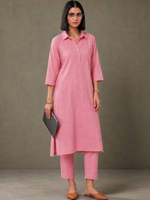 tailored women printed kurta with trousers 4