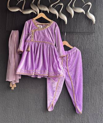 Light purple woven velvet kurta set 4