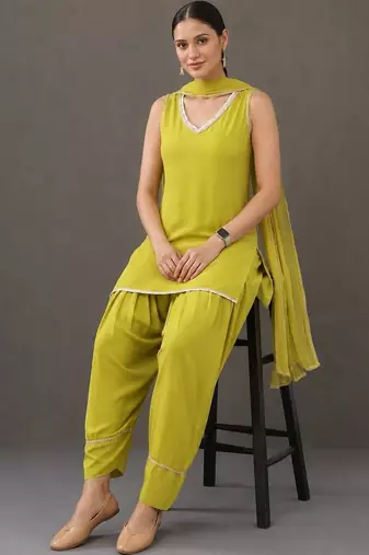 formal women regular kurta with patiala & with dupatta