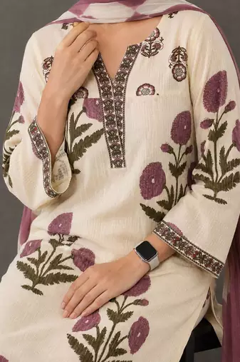 smart women floral printed regular thread work cotton kurta with trousers & with dupatta