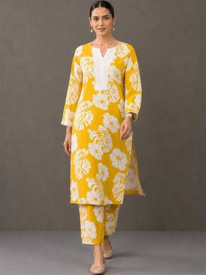 formal women printed kurta with palazzos 7
