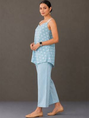 formal women printed kurta with trousers 2