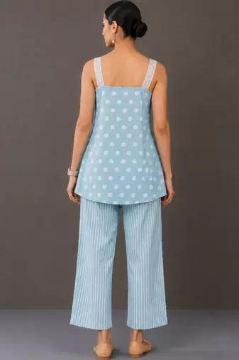 formal women printed kurta with trousers