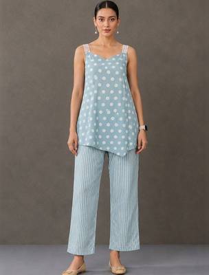 formal women printed kurta with trousers 4