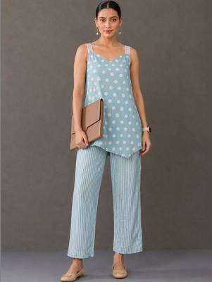 formal women printed kurta with trousers 7