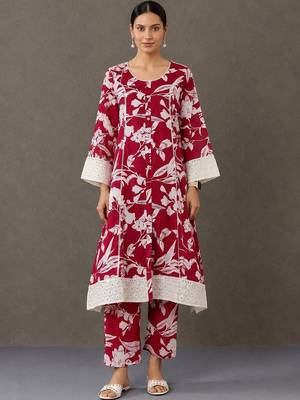 everyday workwear women printed kurta with trousers 1