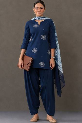 formal embroidered kurta set