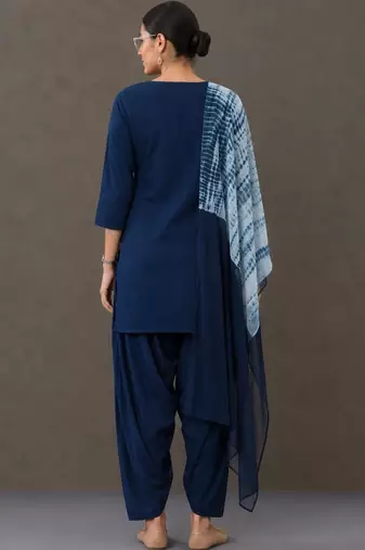 formal embroidered kurta set