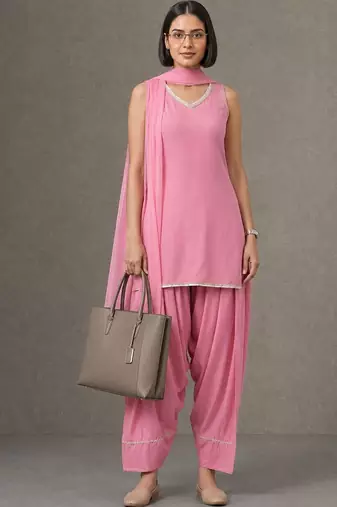 everyday workwear women regular kurta with patiala & with dupatta