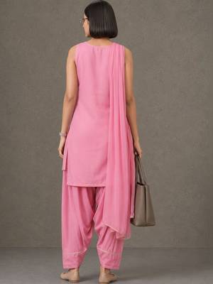 everyday workwear women regular kurta with patiala & with dupatta 4