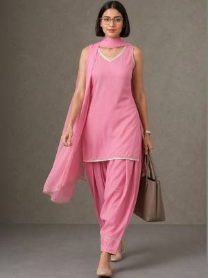 everyday workwear women regular kurta with patiala & with dupatta 5