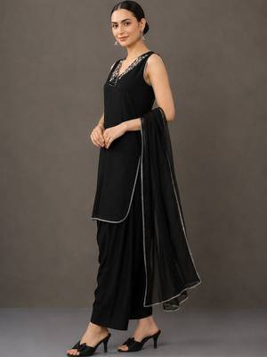 tailored women regular thread work kurta with patiala & with dupatta 2
