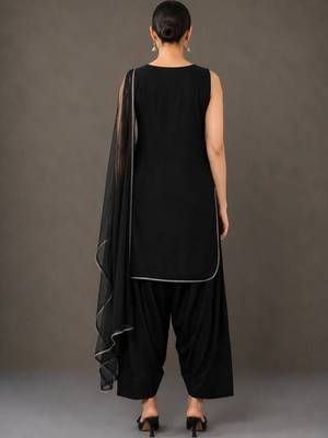 tailored women regular thread work kurta with patiala & with dupatta 4