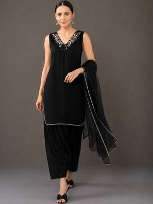 tailored women regular thread work kurta with patiala & with dupatta 5
