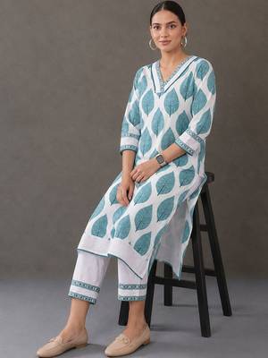 workwear women printed kurta with trousers 2