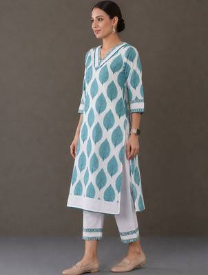workwear women printed kurta with trousers 4