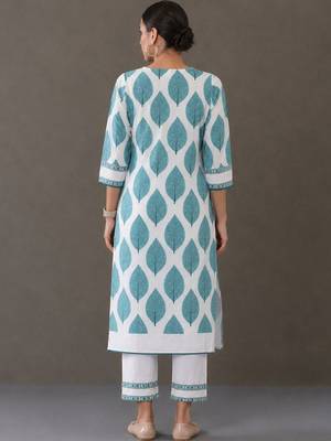 workwear women printed kurta with trousers 5