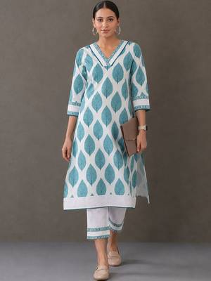 workwear women printed kurta with trousers 7