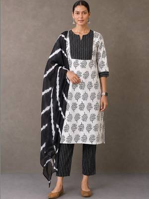 smart women printed kurta with trousers with dupatta 1