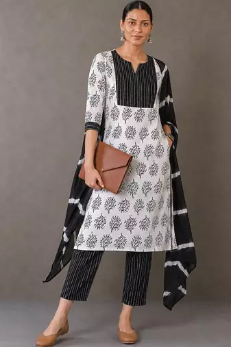smart women printed kurta with trousers with dupatta