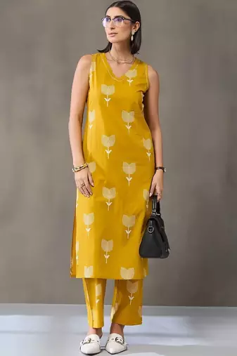 formal women floral printed regular cotton kurta with trousers