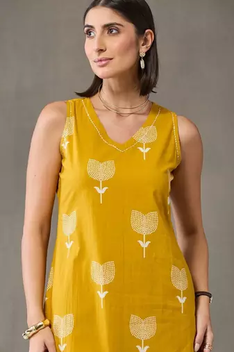 formal women floral printed regular cotton kurta with trousers