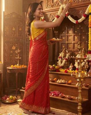 Red leheriya zari designer saree 5