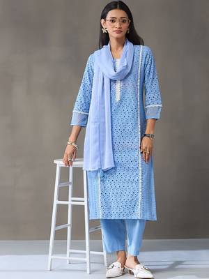 structured women ethnic motifs regular cotton kurta with trousers & with dupatta 3