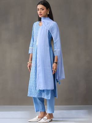 structured women ethnic motifs regular cotton kurta with trousers & with dupatta 6