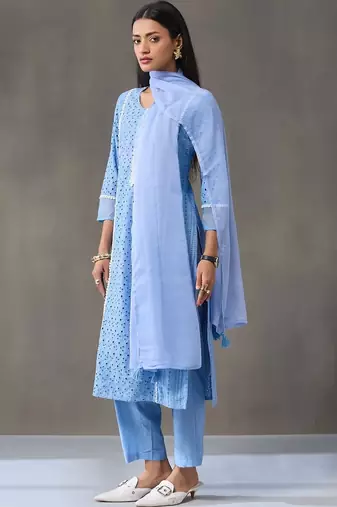 structured women ethnic motifs regular cotton kurta with trousers & with dupatta