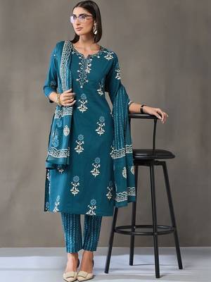 formal women floral printed regular cotton kurta with trousers & with dupatta 5