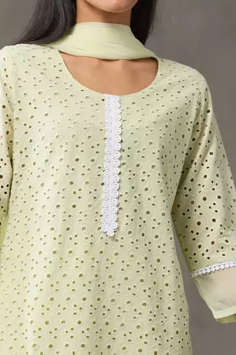 structured women ethnic motifs regular cotton kurta with trousers & with dupatta