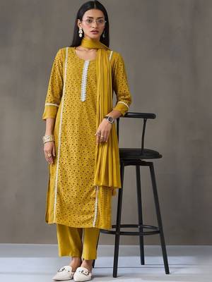 tailored women ethnic motifs embroidered regular thread work cotton kurta with trousers & with dupatta 2