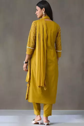 tailored women ethnic motifs embroidered regular thread work cotton kurta with trousers & with dupatta