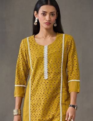 tailored women ethnic motifs embroidered regular thread work cotton kurta with trousers & with dupatta 7