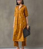 smart women printed regular cotton kurta with trousers
