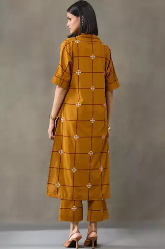 smart women printed regular cotton kurta with trousers