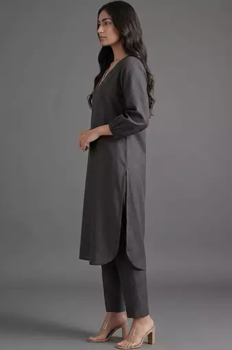 workwear women regular thread work kurta with trousers