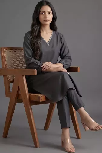 workwear women regular thread work kurta with trousers
