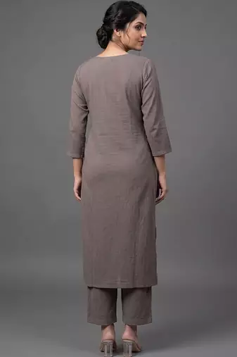 smart women regular thread work silk crepe kurta with trousers