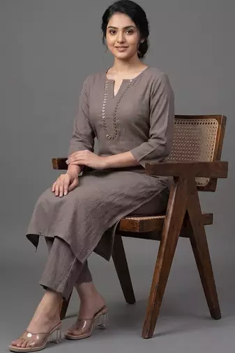 smart women regular thread work silk crepe kurta with trousers