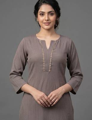 smart women regular thread work silk crepe kurta with trousers 7