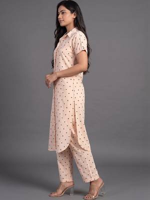 smart women printed regular kurta with palazzos 2